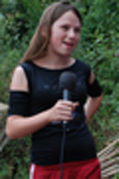fotopg11luanacolorMD.jpg