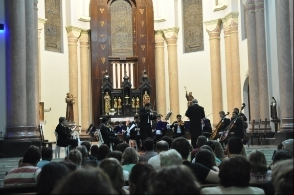 Gasparenses prestigiam Orquestra de C