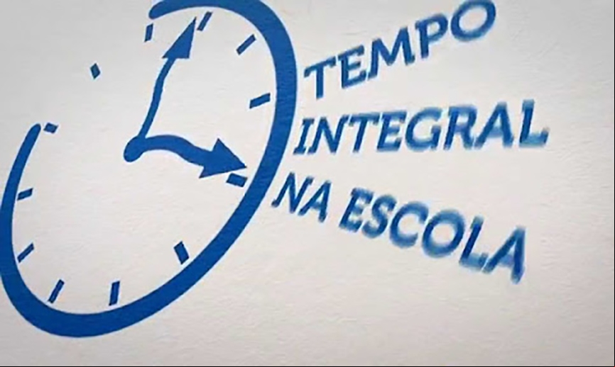 Gaspar supera meta nacional na oferta de vagas de tempo integral