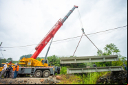 Belchior recebe 'Kit Transposi